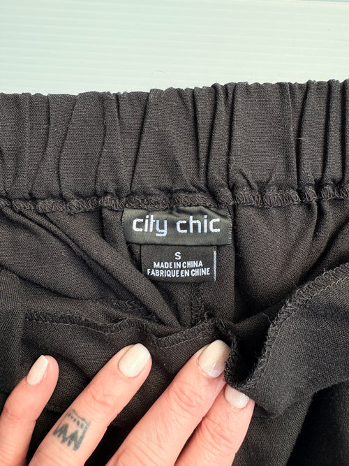 City Chic Casual Shorts Black Size S - Image 2