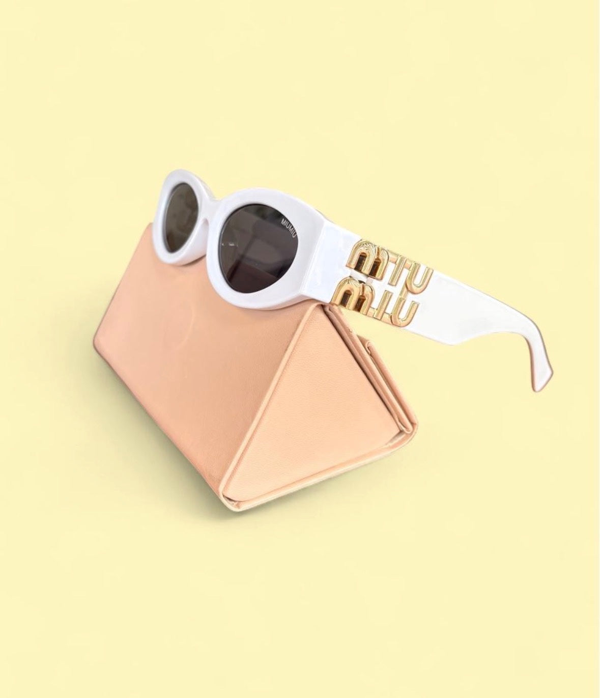 MIUMIU MU 04YS Sunglasses White with Gold Logo - Image 2