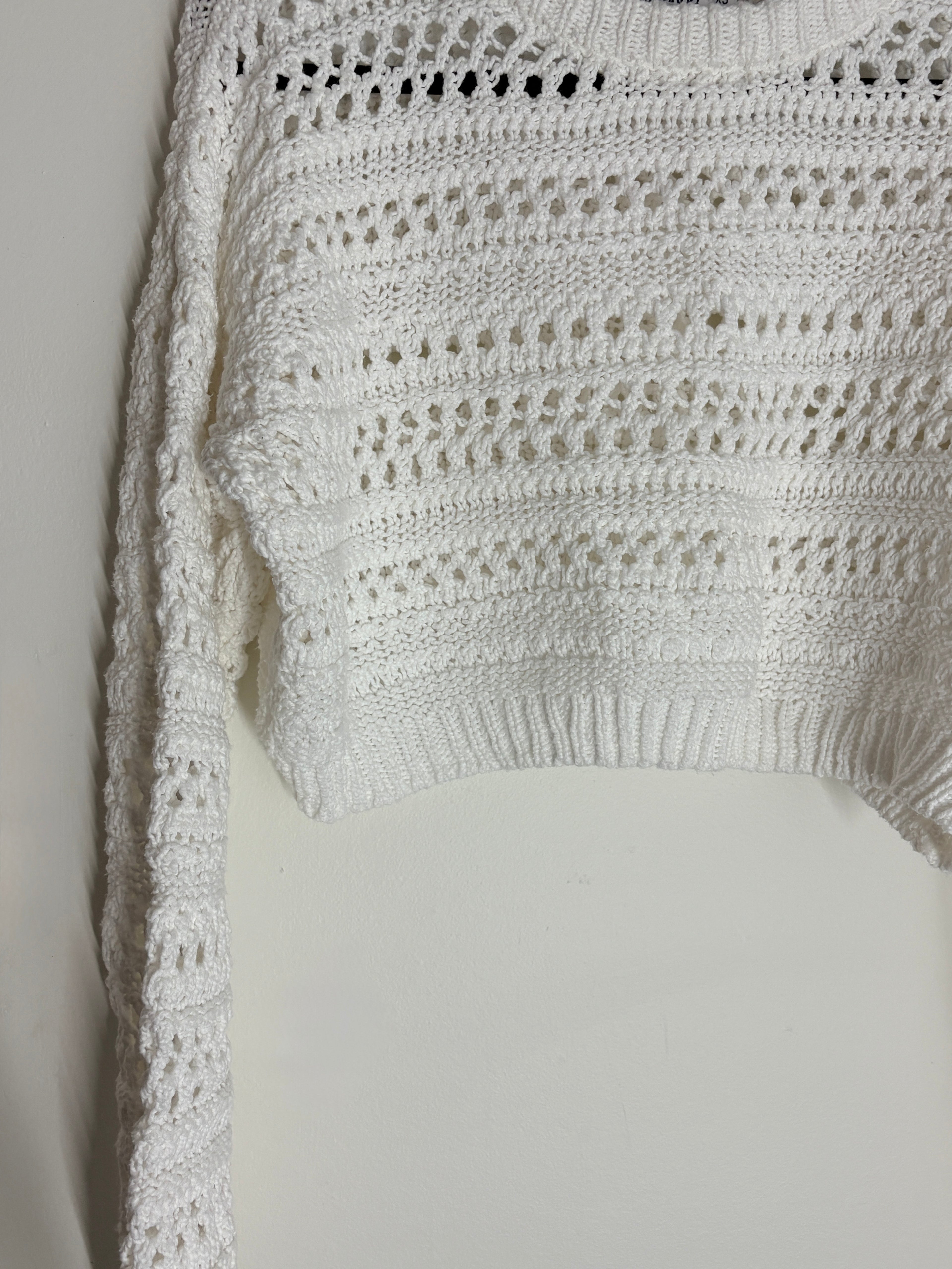 Ghanda Crochet Knit Long Sleeve Crop Top White XS - Image 2