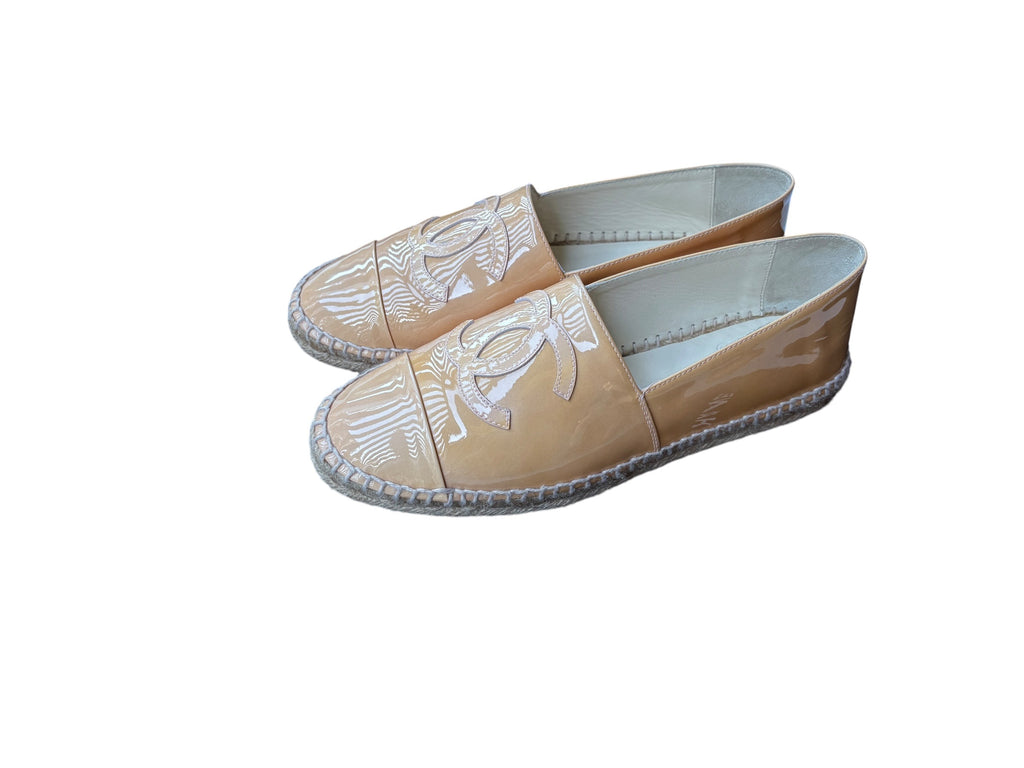 Chanel CC Logo Espadrilles - Beige Patent Leather Luxury Flats szie 39 - Image 5