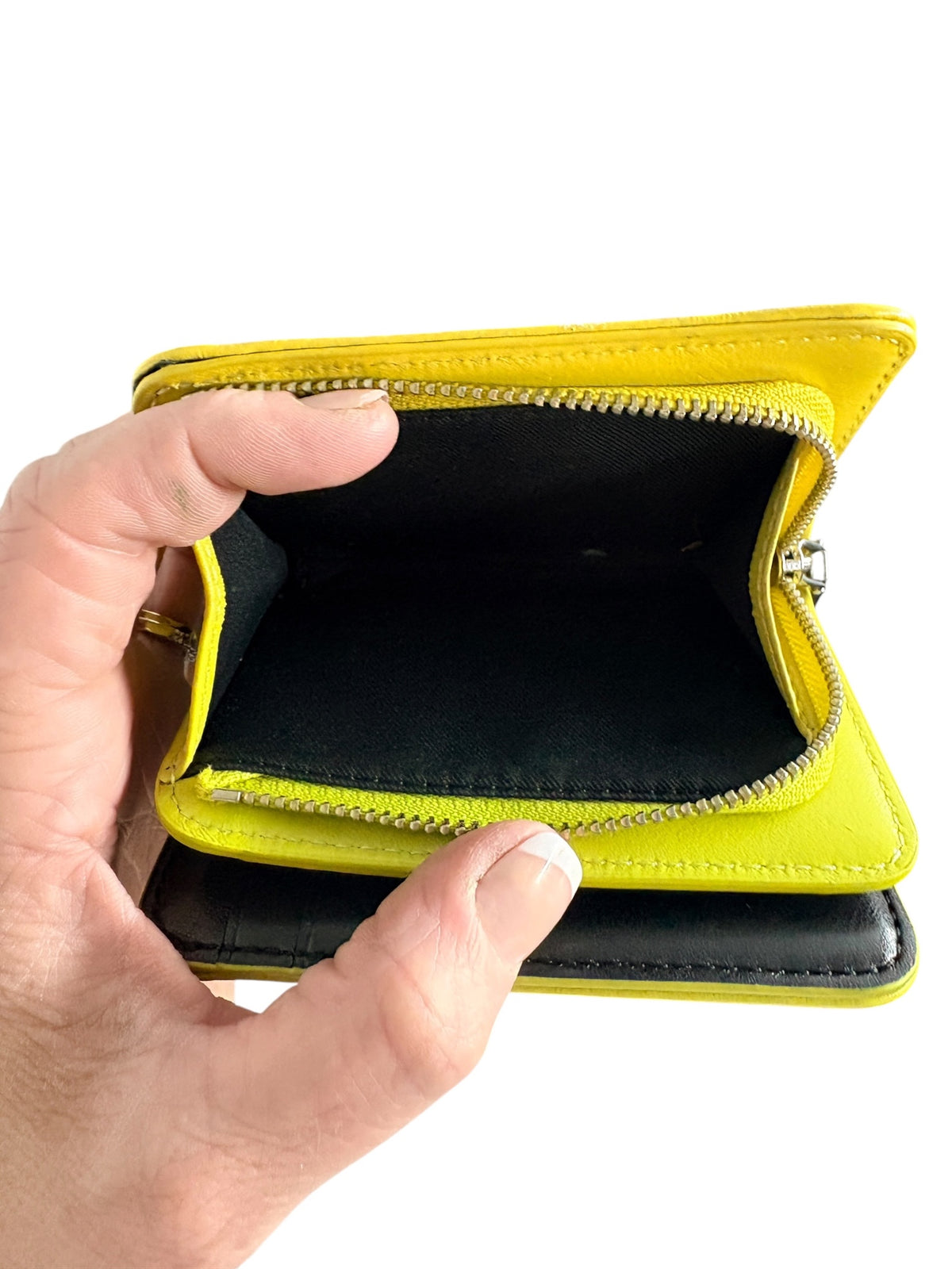 Marc Jacobs The Glam Shot Mini Compact Wallet Yellow Quilted Leather - Image 6
