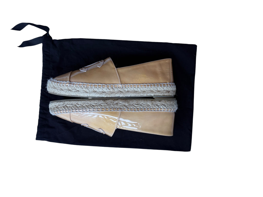 Chanel CC Logo Espadrilles - Beige Patent Leather Luxury Flats szie 39 - Image 14