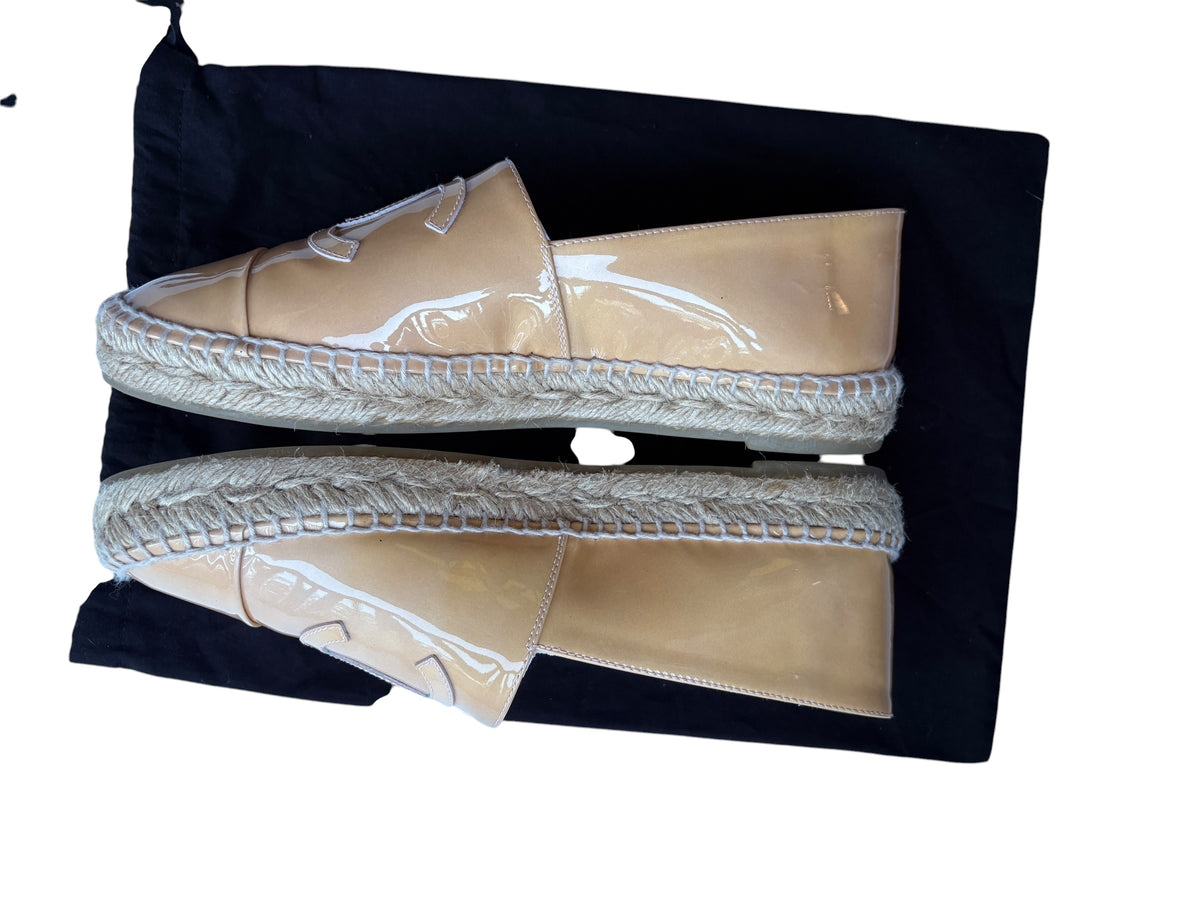 Chanel CC Logo Espadrilles - Beige Patent Leather Luxury Flats szie 39 - Image 15