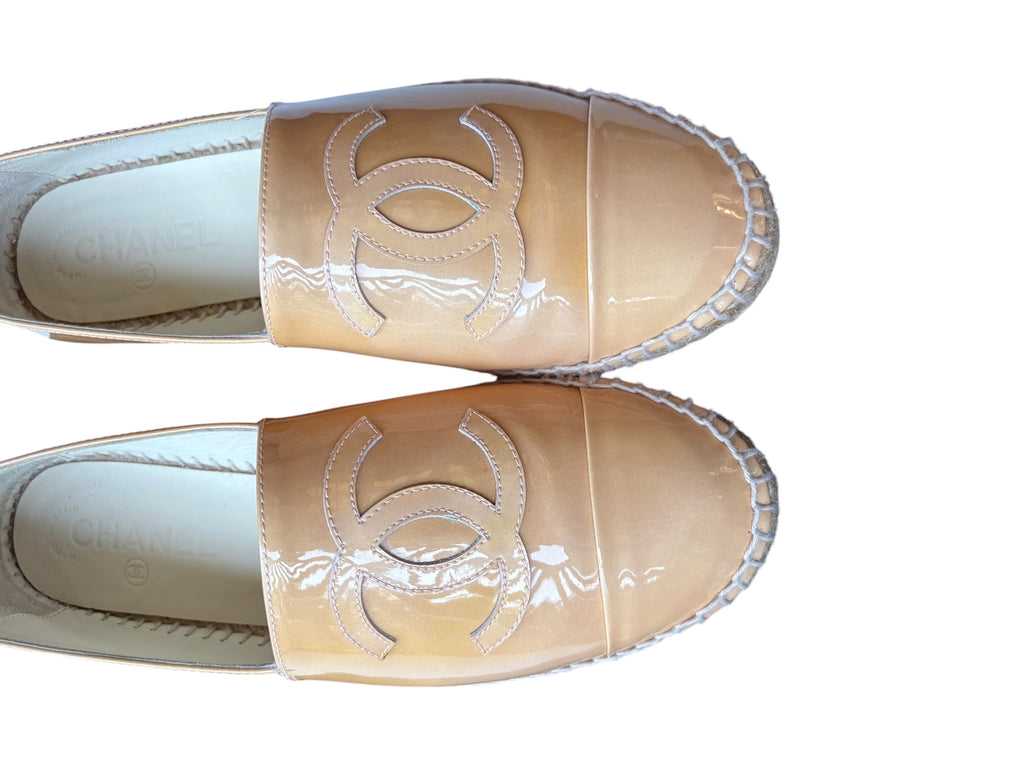 Chanel CC Logo Espadrilles - Beige Patent Leather Luxury Flats szie 39 - Image 16